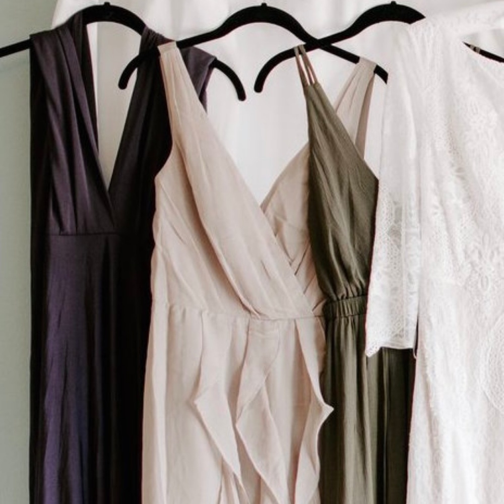 Vera Wang V-Neck Wrapped Bodice Dress (Stone)